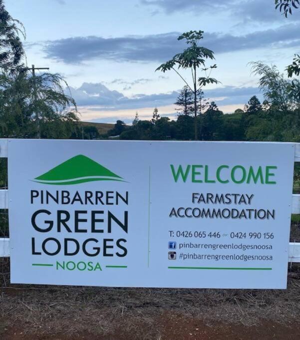 Pinbarren Green Lodges Noosa Kültér fotó