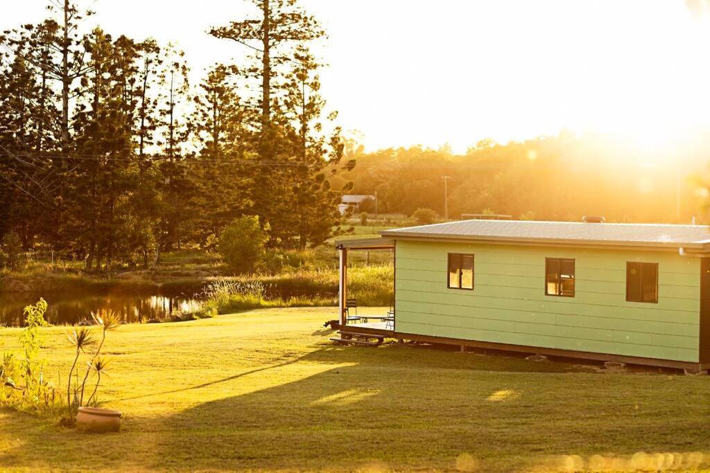 Pinbarren Green Lodges Noosa Kültér fotó