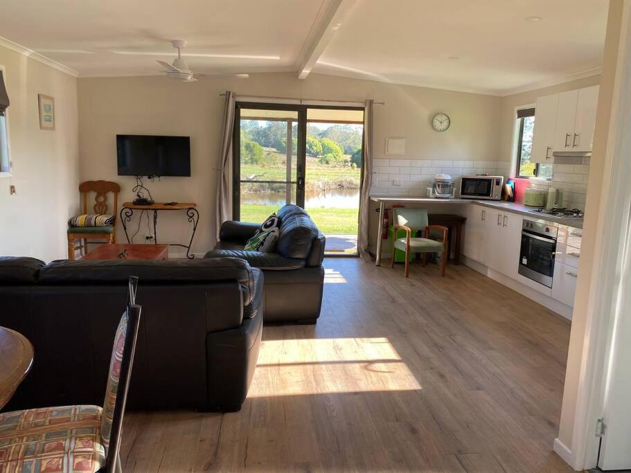Pinbarren Green Lodges Noosa Kültér fotó
