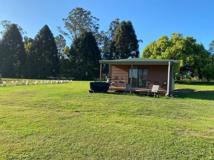 Pinbarren Green Lodges Noosa Kültér fotó